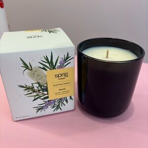 Sprig Shield Scented Candle - Black Holder